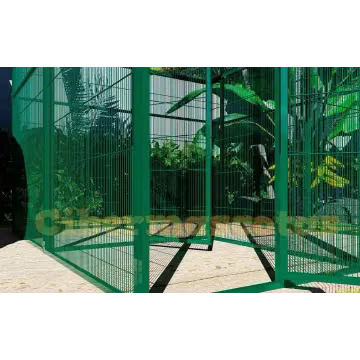 Voladero de jardin 2x2 metros con habitáculo