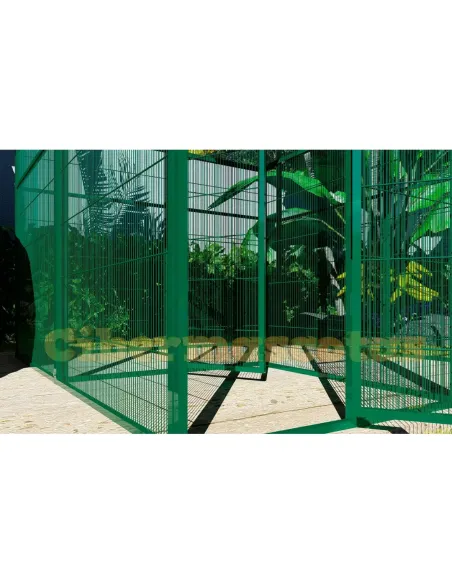 Voladero de jardin 2x2 metros con habitáculo